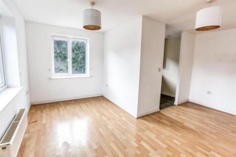 Black Eagle Court, Burton-On-Trent photo 3