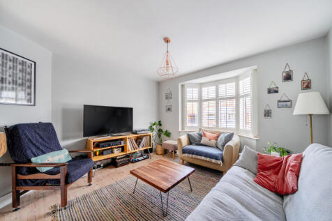 1416889-3-699c470...