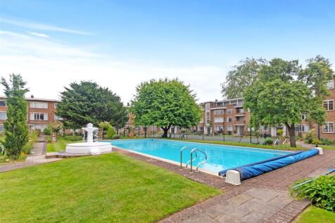 West Molesey, KT8 - property photo