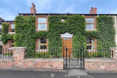 4 Bedroom Cottage for Sale