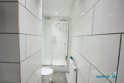 bathroom 20angle ...