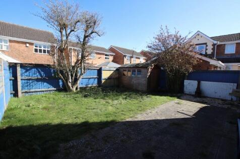 Rear garden photo 2
