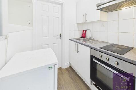 CAM05425G0-PR0138-STILL003.jpg