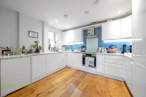 7cf33494-ab22-447...