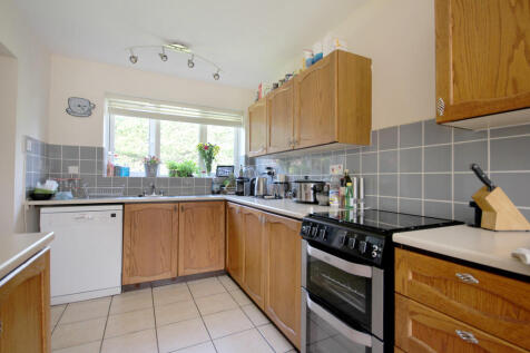 Martins Heron, Bracknell photo 3