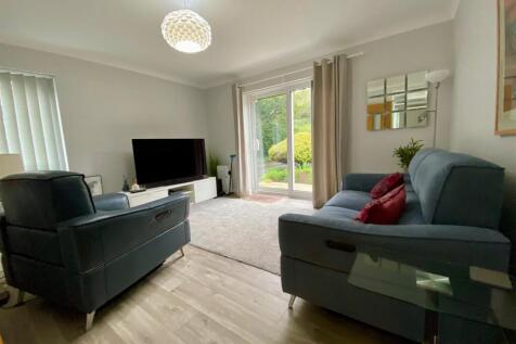 Living Room.jpg