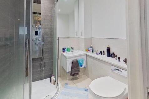5-7-new-york-road-bathroom