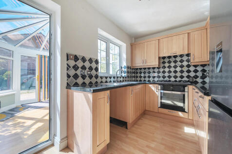 1319924-5-686f9d3...