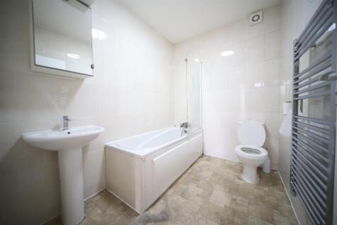 BATHROOM.JPG