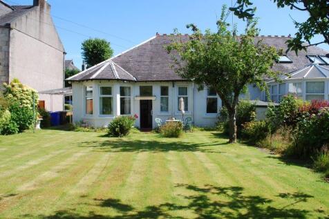 47 South Street Greenock  (47) back gardens.jpg