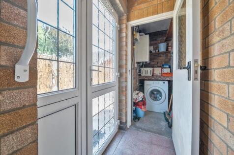 1312089-11-684c23877bf02-ARW