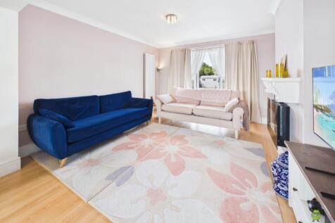 Presented by Clinton at EweMove Bexleyheath and Da