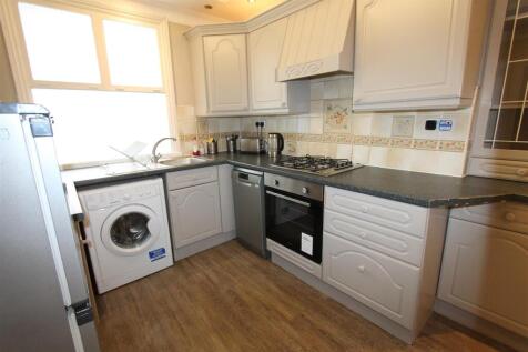 12-13 Clarendon Square, Leamington Spa photo 3