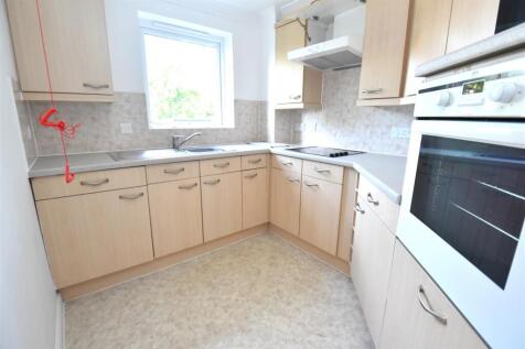 Ashingdon Road, Rochford photo 4