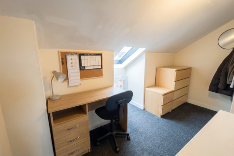 Tiverton Road - 4 bed, Selly Oak, West Midlands, B29 photo 4