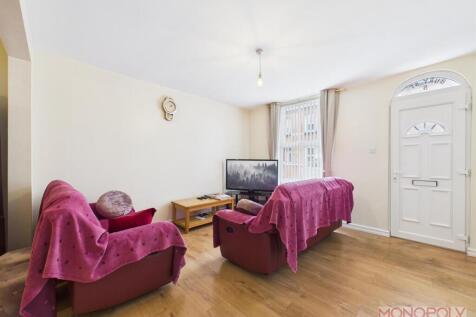 CAM04439G0-PR0284-STILL002.jpg