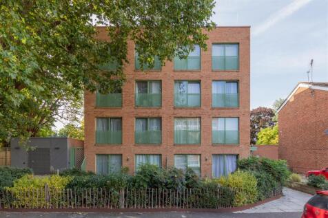 Gardner Close, E11