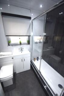 Family shower room