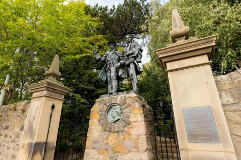 Statue
