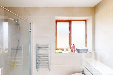 EN-SUITE SHOWER-ROOM