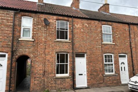 2-bed terraced on Private Street, Newark, Nottinghamshire, NG24, £700/mo