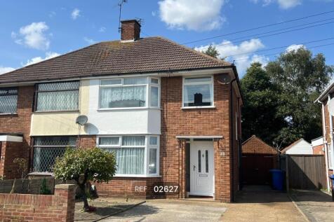 3-bed semi-detached on Maryon Road, Ipswich, Suffolk, UK, IP3 9NL, £1,300/mo