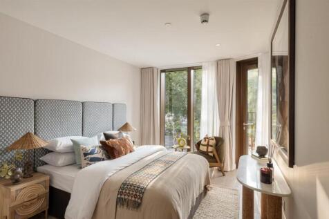 vb5504943_Triptych_1_07_016_3200x2134-2560x1440.jp