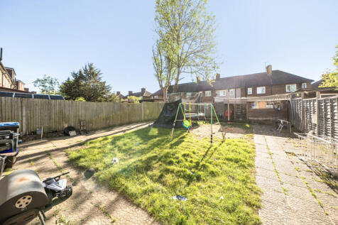 Morden, SM4 - property photo