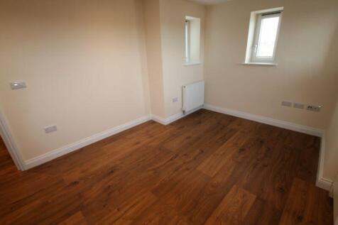 7 Newmans Court, Fakenham photo 3