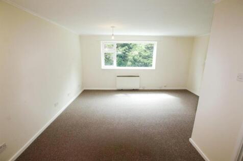 Living Room and Bedroom-letting agent in irthlingb