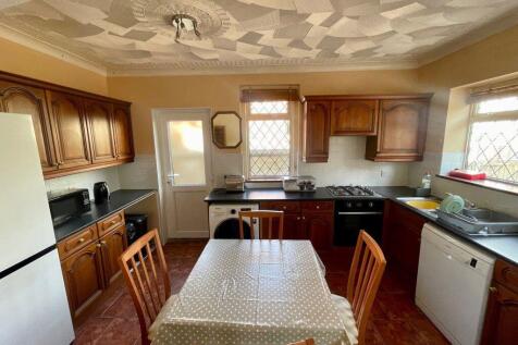 STUDENT FOUR DOUBLE BEDROOMS, WINTON-P02876 photo 5