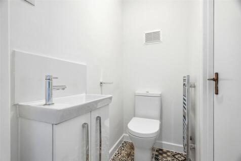 Brookdene Drive, Northwood, Middlesex, HA6 photo 3