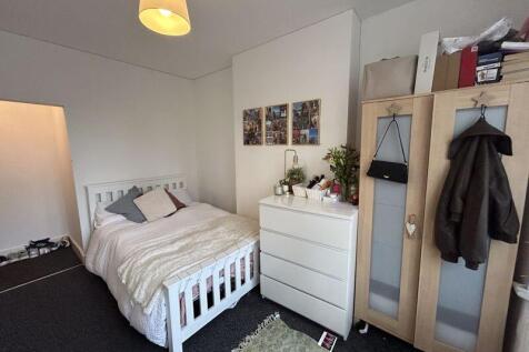 Harlaxton Drive, Nottingham photo 5