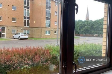 Off The Main Road, 1 Minute Walk To Bus Stop