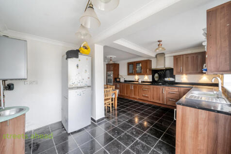 e04bee3c-bd6c-45a...