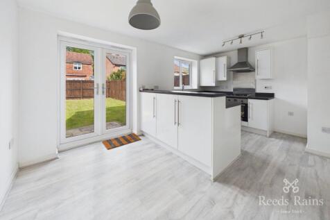 Dee Avenue, Holmes Chapel, Crewe, Cheshire, CW4 photo 3