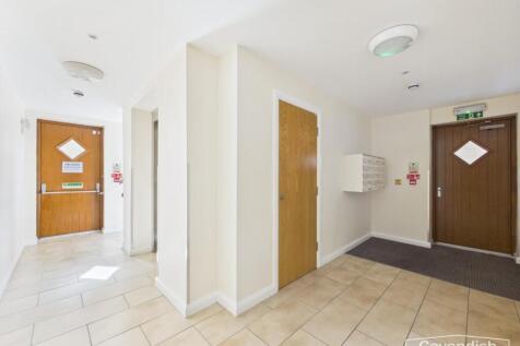 CAM03512G0-PR0127-STILL015.jpg