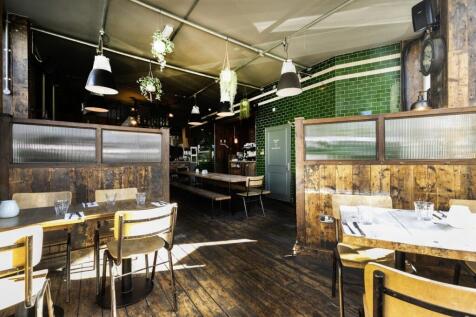 184 Well Street 13.jpg