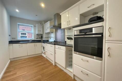 Carisbrooke Road, Far Headingley, Leeds, LS16 photo 3