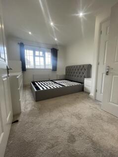 Sadlers Court, Winnersh, Wokingham, RG41 photo 4