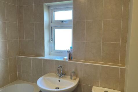 Alpine Court, Basingstoke, Hampshire, RG22 photo 4