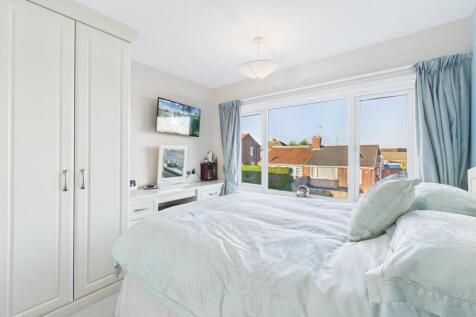 CAM03162G0-PR0369-STILL005