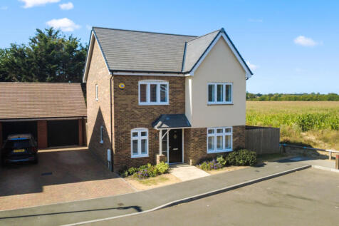 4 Bedroom House in Ash for sale
