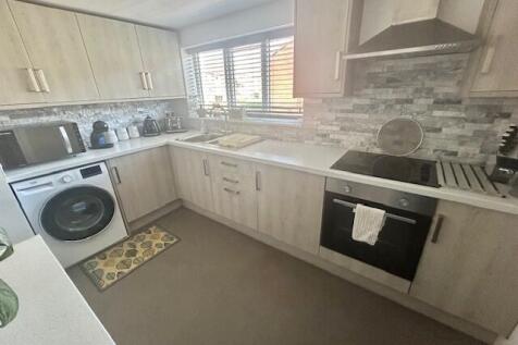 Lindsay Court, Blackpool, FY8 2ST photo 5
