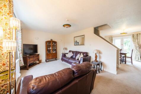 3 - sitting room.jpg