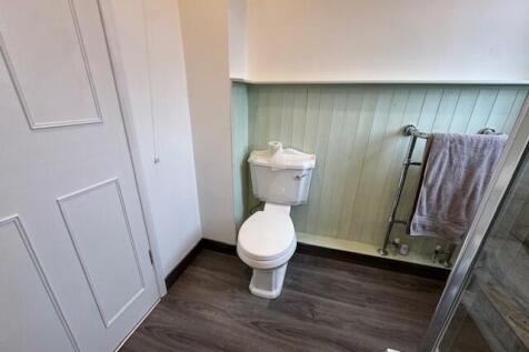 Cloakroom/wc