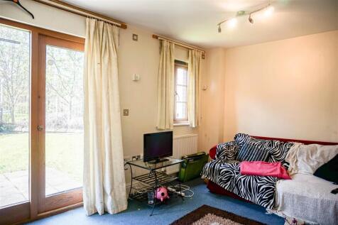 2 Railway Apts photo 3