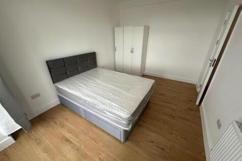 Flat , Acton House,  Horn Lane, London photo 4