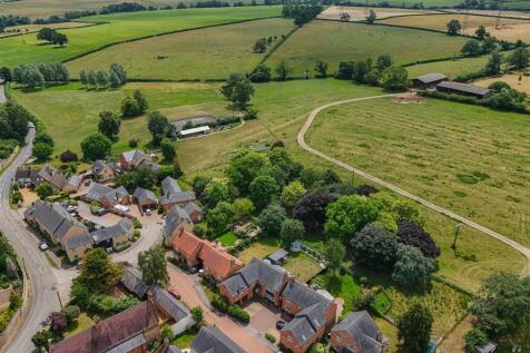 dji_fly_20260626_132504_0034_1782745233907_photo.j