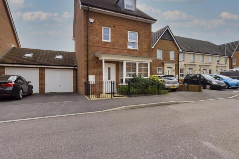 Crawley, RH11 - property photo